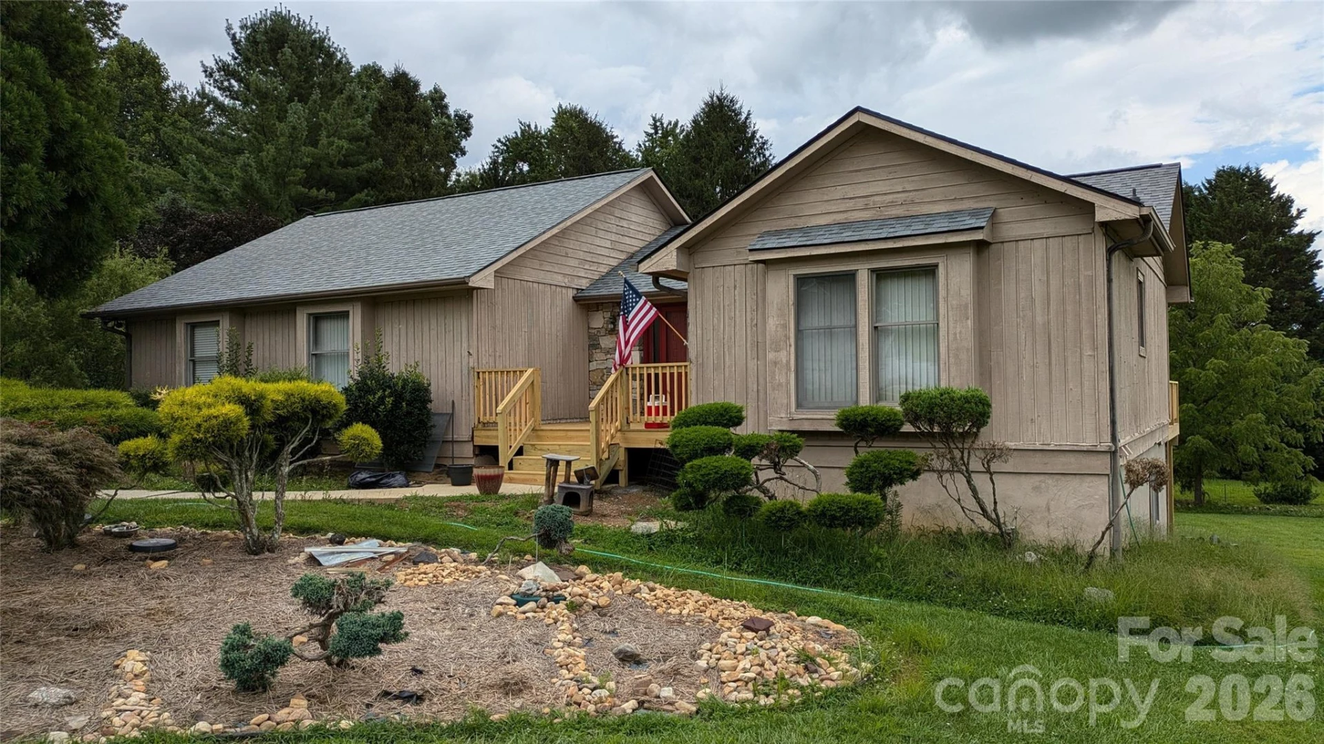 18 Amber Drive - Photo 2