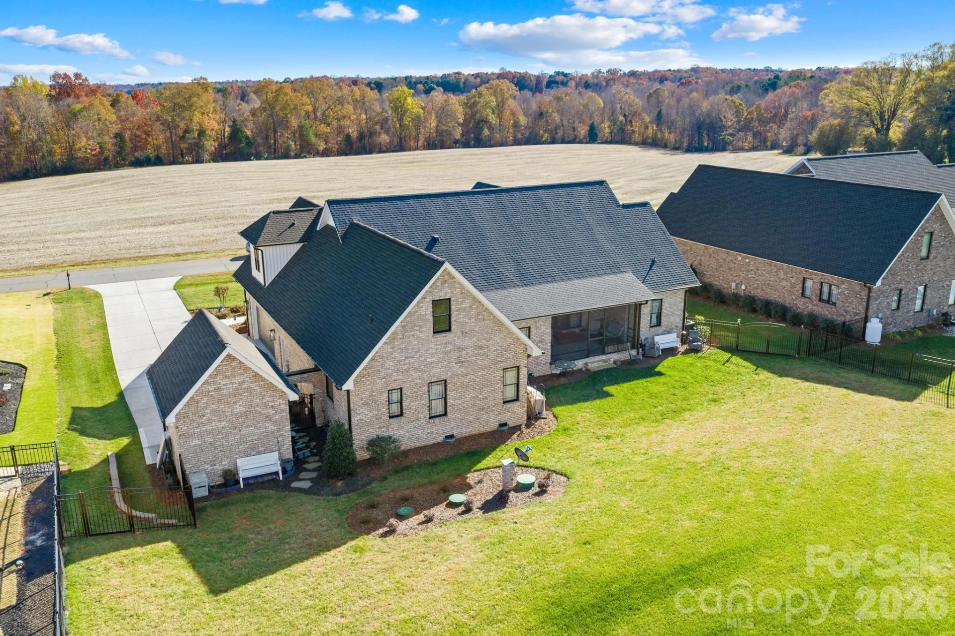 2983 Tavistock Lane - Photo 3