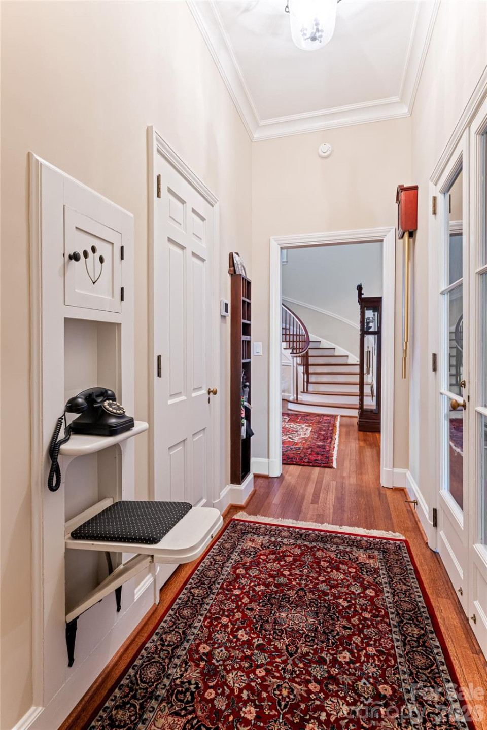 365 Sherwood Drive - Photo 8