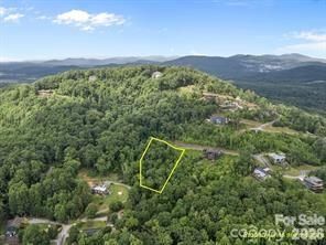 w12 curtain Bluff, Hendersonville, NC, 28791