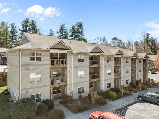 704 Carlyle Way, Asheville, NC, 28803