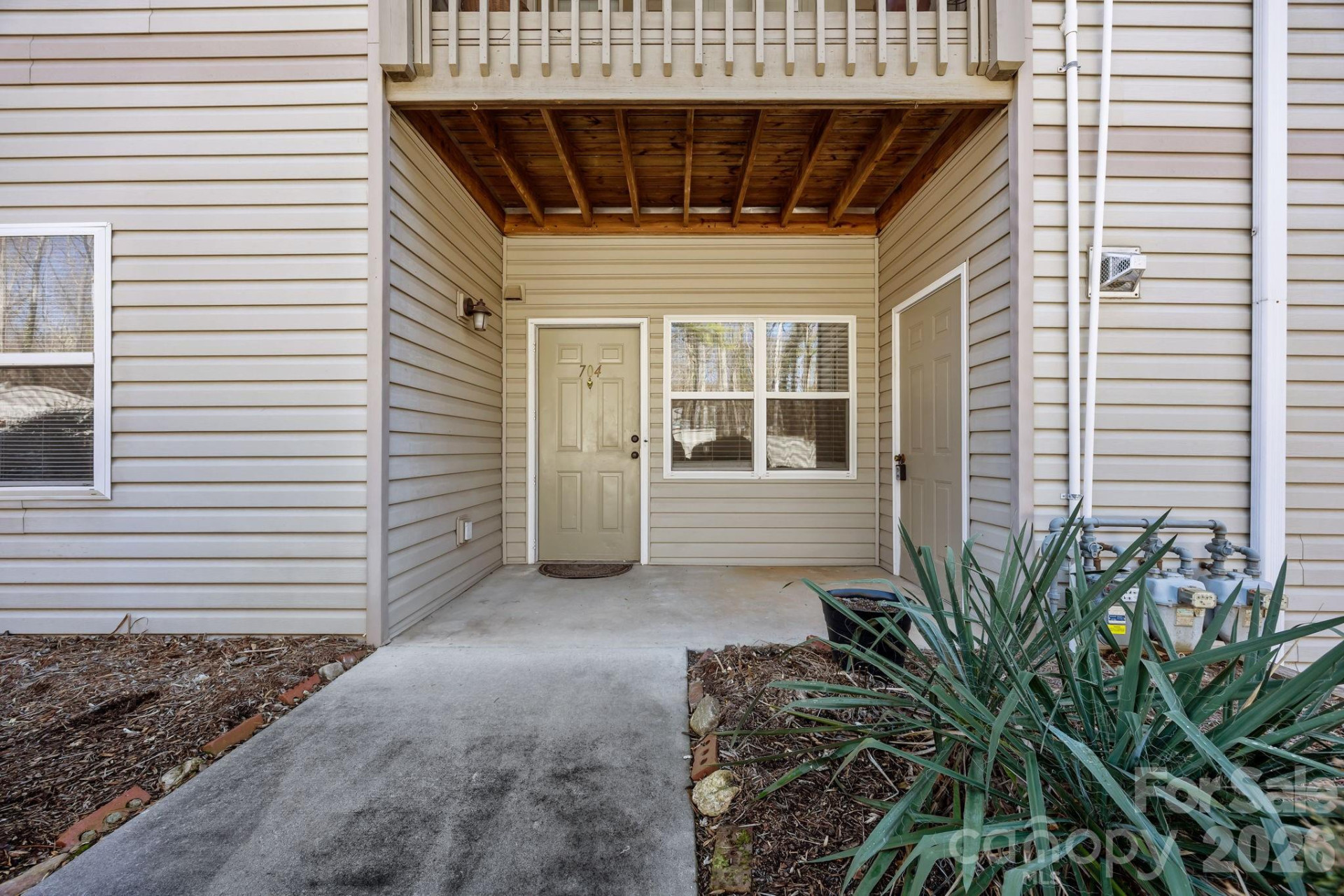 704 Carlyle Way - Photo 4