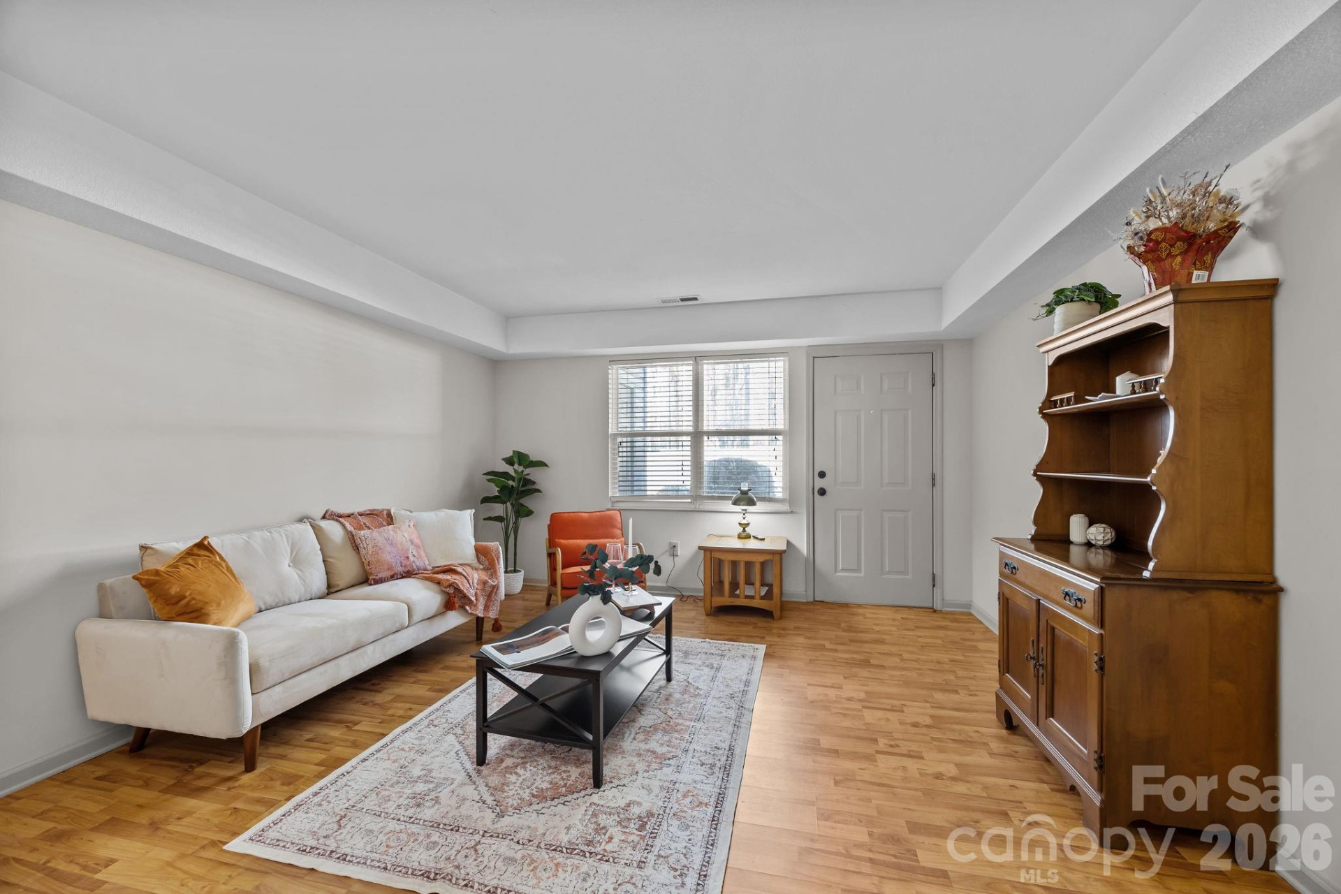 704 Carlyle Way - Photo 9