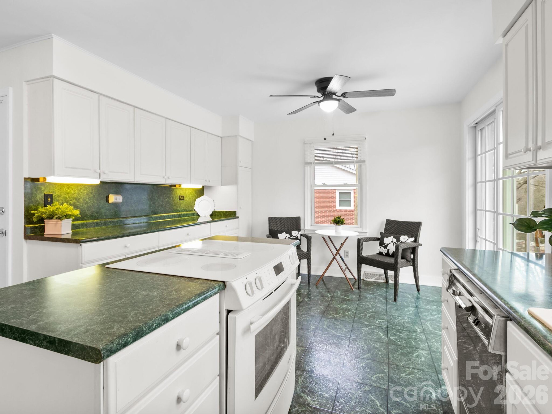 608 Buena Vista Drive - Photo 12