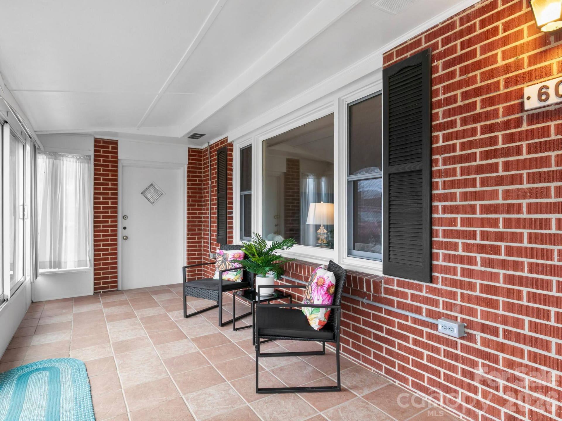 608 Buena Vista Drive - Photo 3