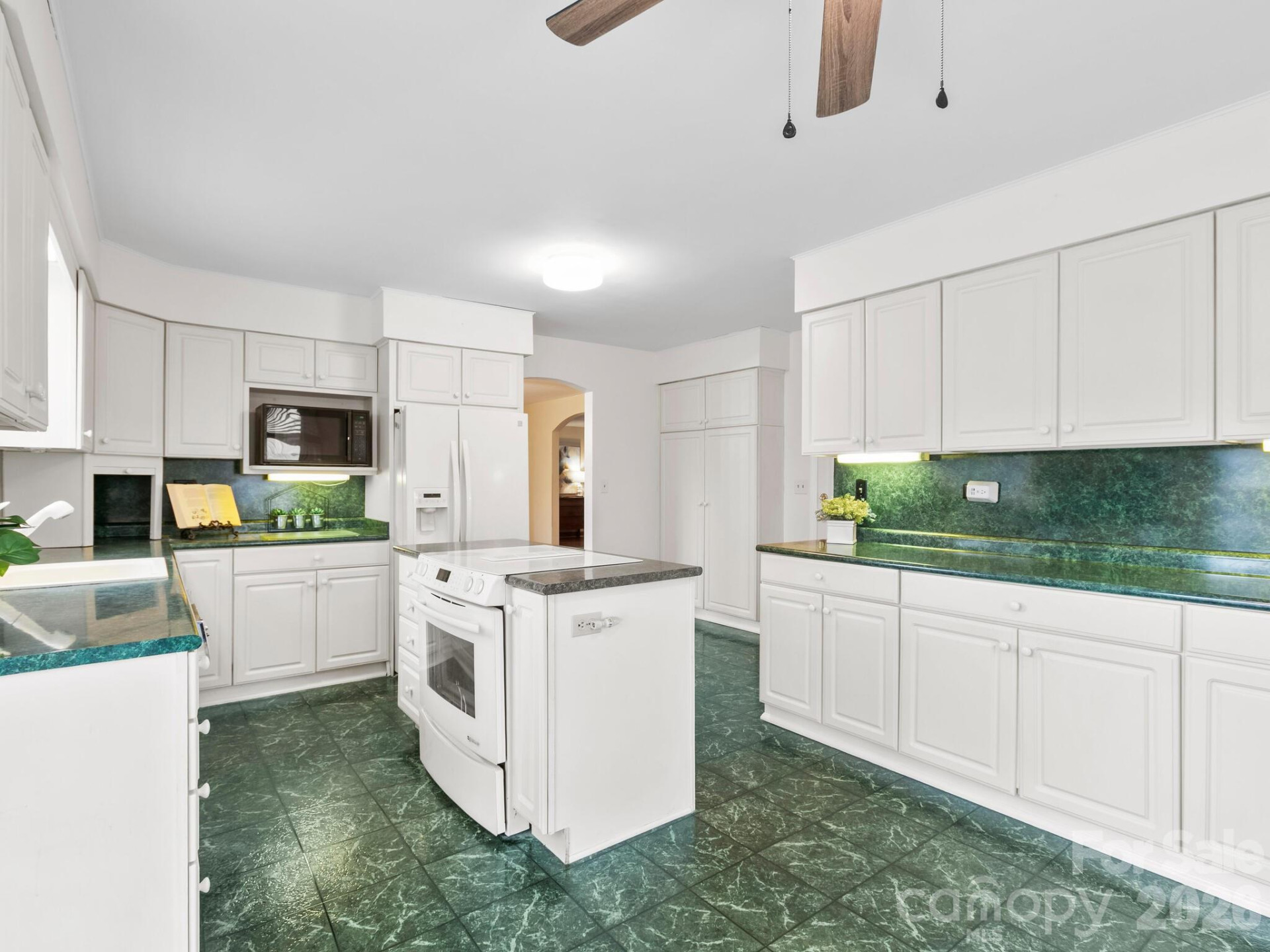 608 Buena Vista Drive - Photo 10