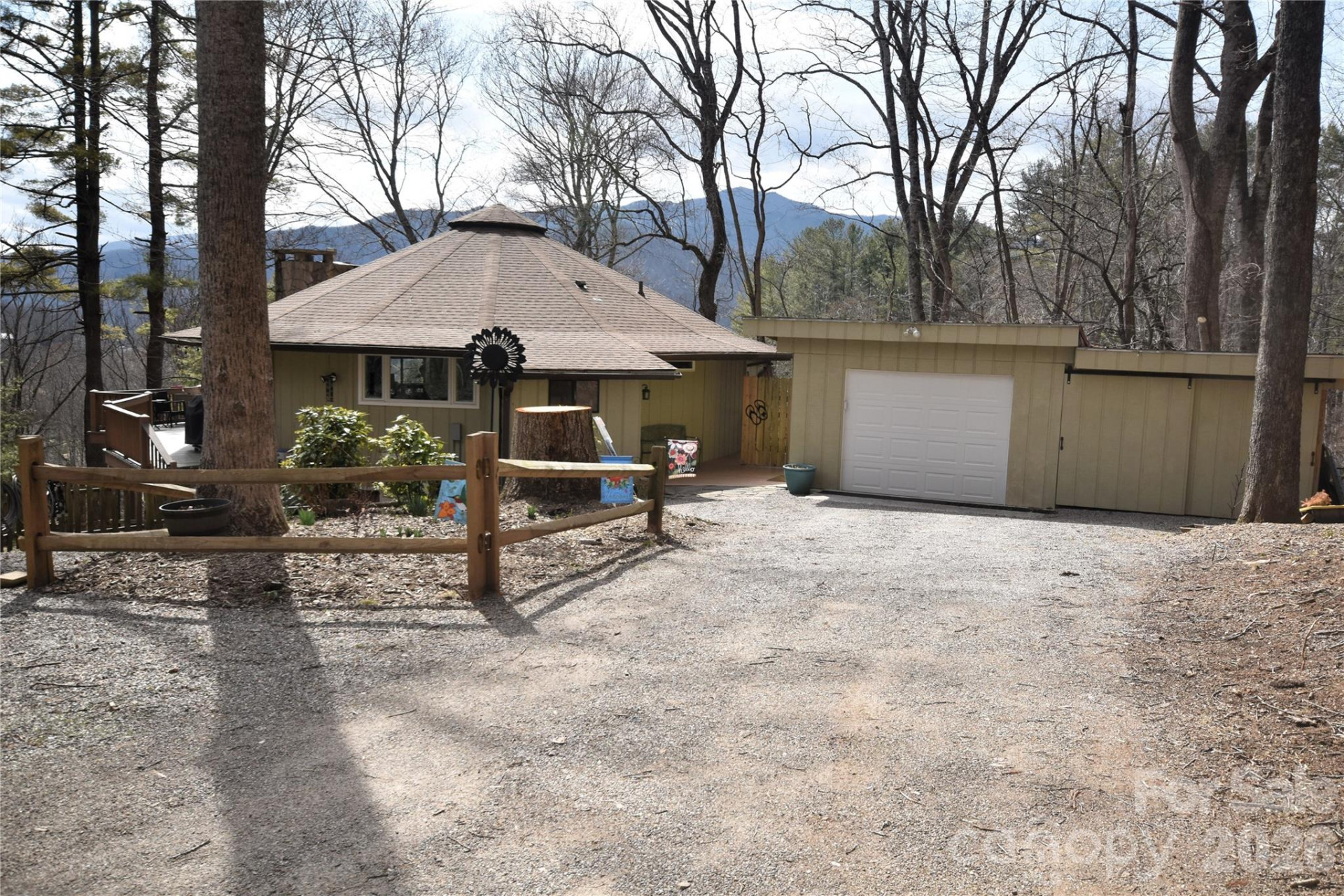 1299 Country Club Drive