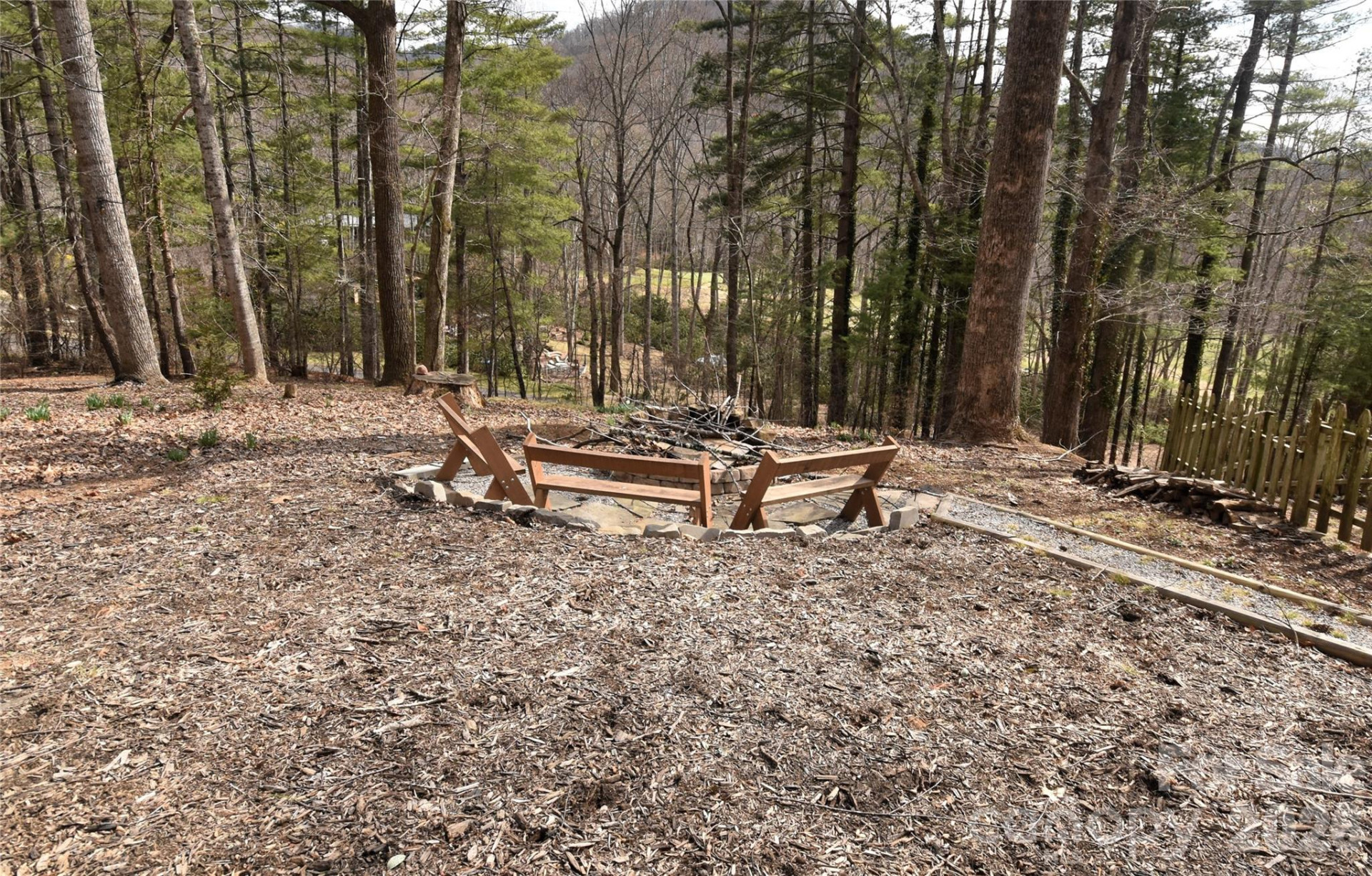 1299 Country Club Drive - Photo 3