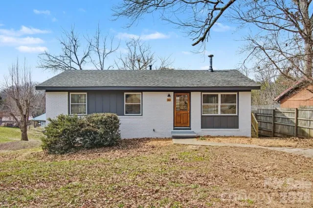 40 Evelake Drive