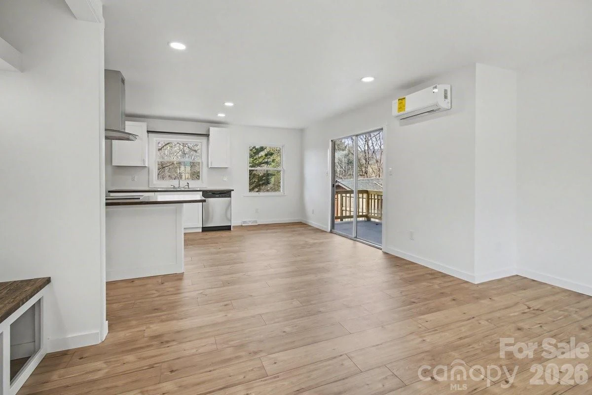 40 Evelake Drive - Photo 4