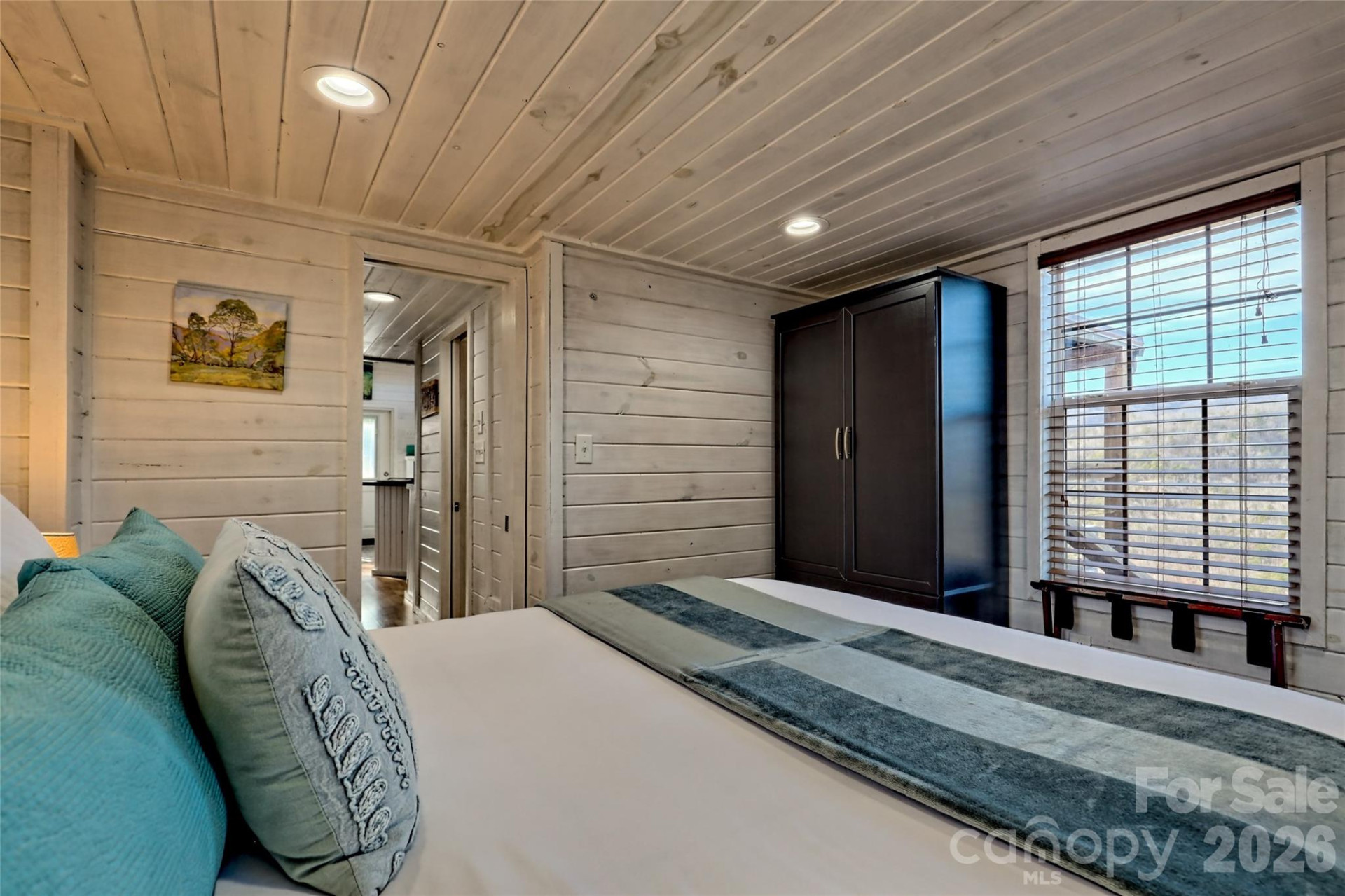 1628 Round Hill Road - Photo 11