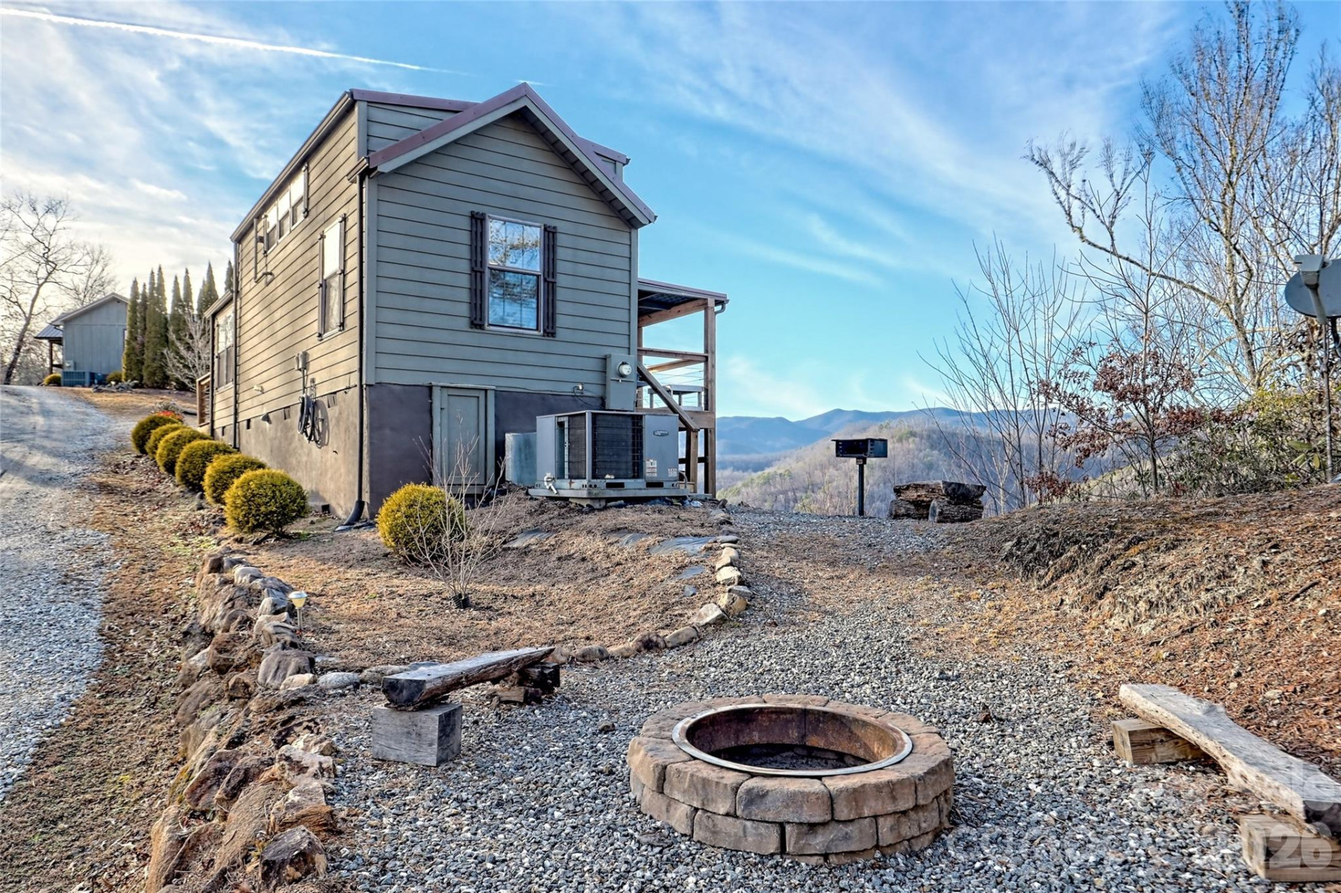 1628 Round Hill Road - Photo 18