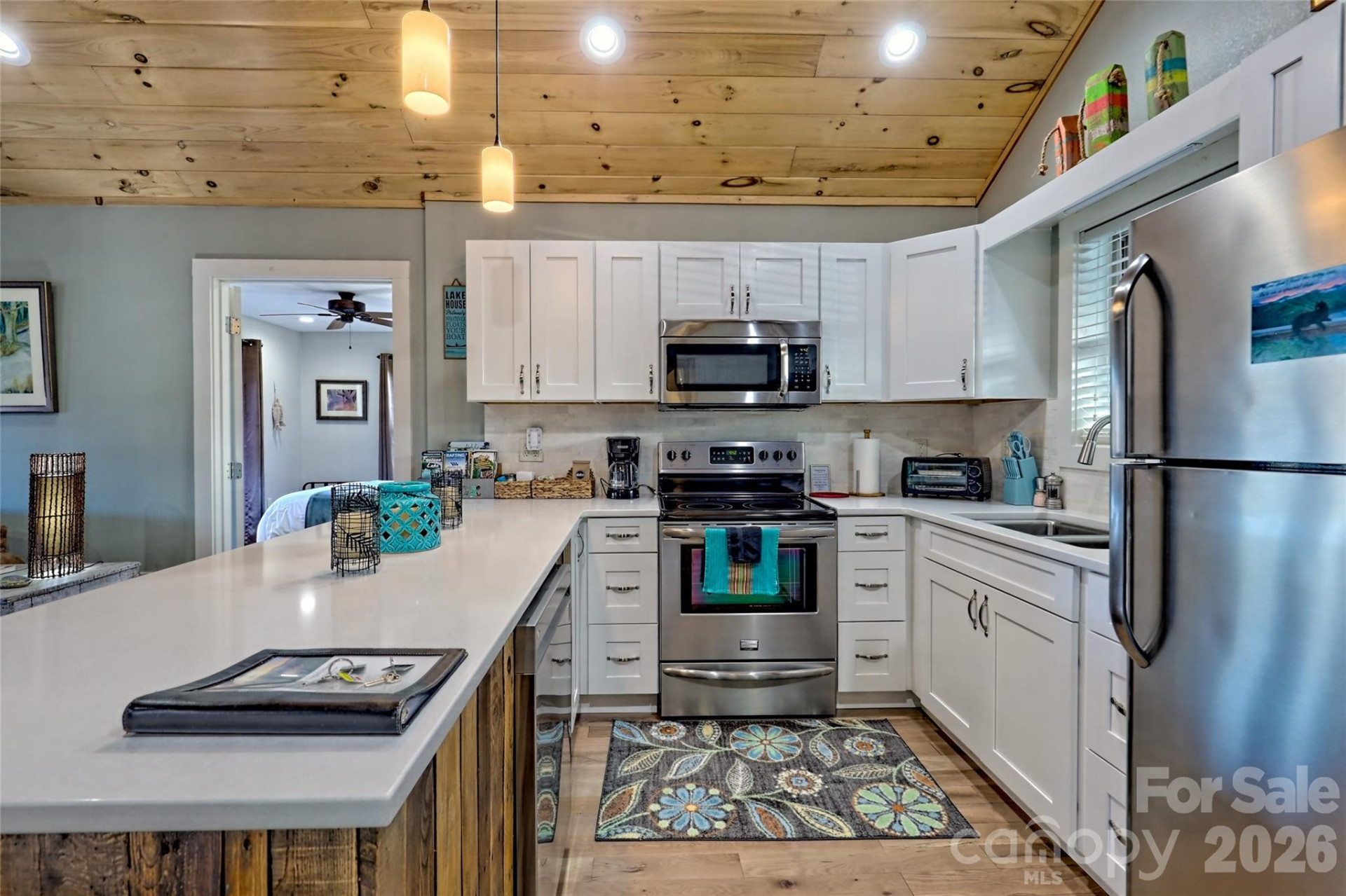 1628 Round Hill Road - Photo 21