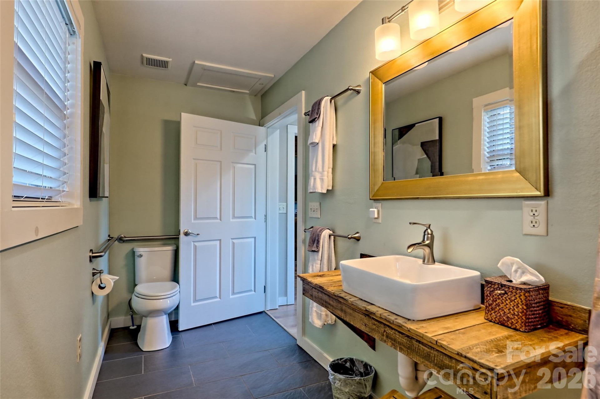 1628 Round Hill Road - Photo 28