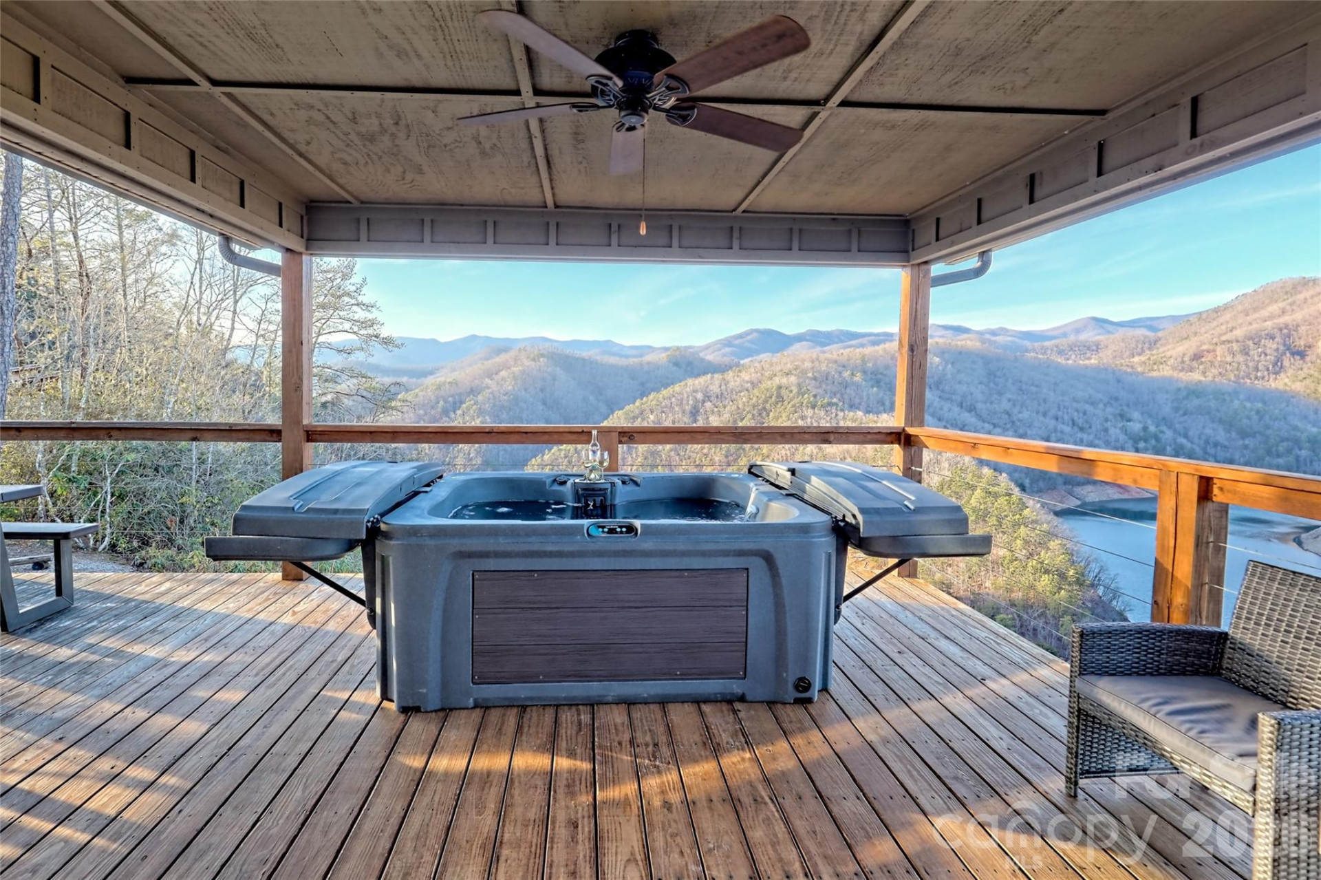 1628 Round Hill Road - Photo 45