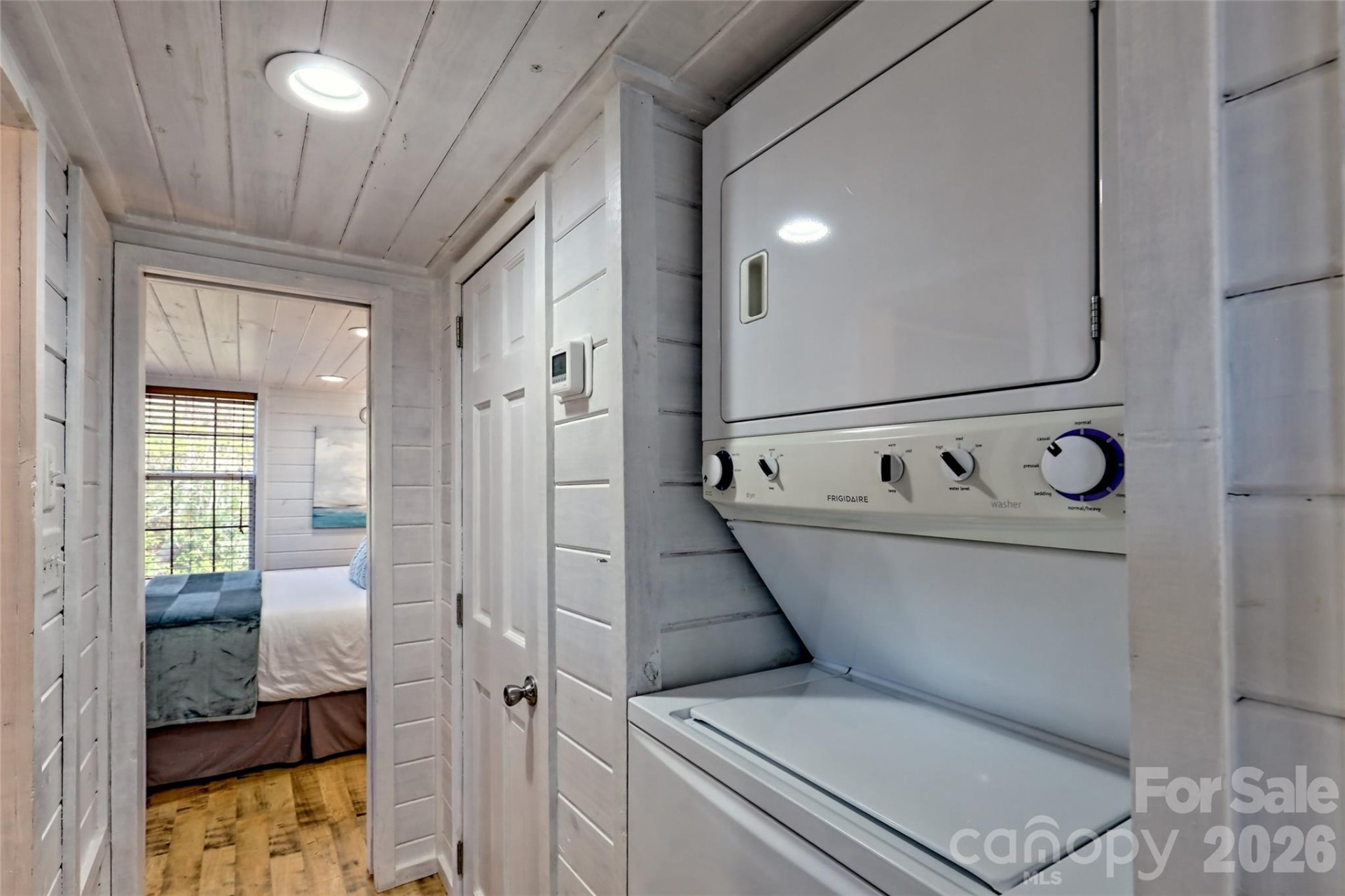 1628 Round Hill Road - Photo 9