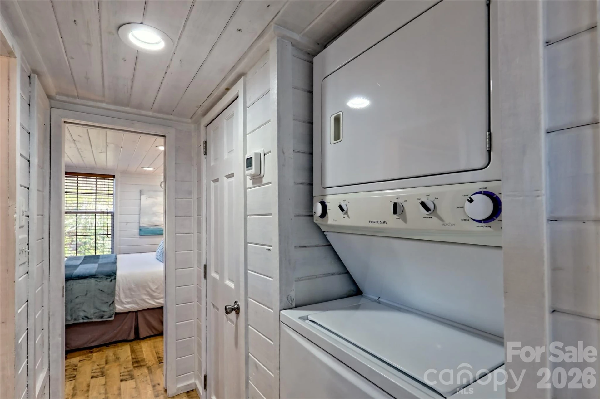 1628 Round Hill Road - Photo 9