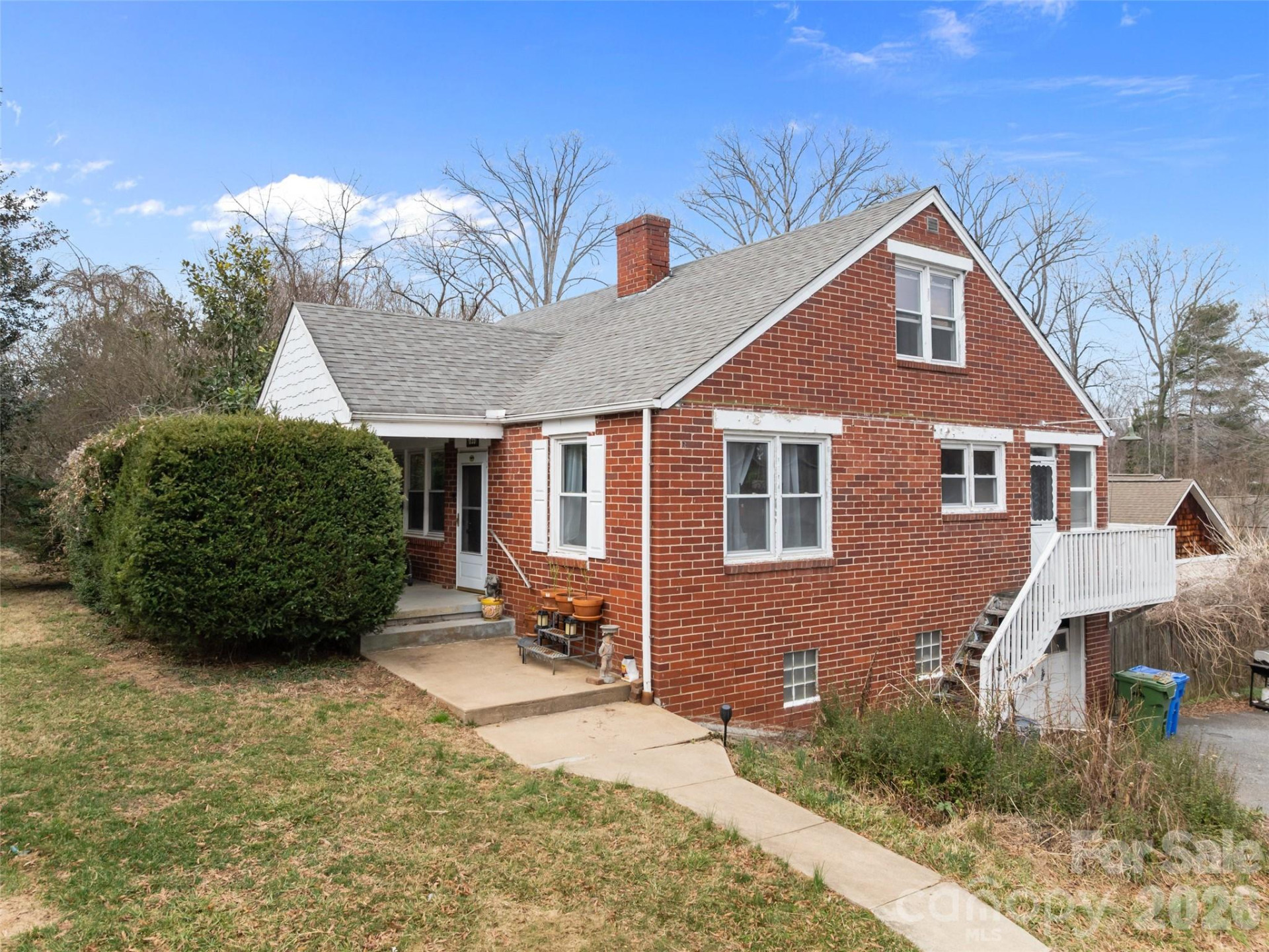 833 Sand Hill Road