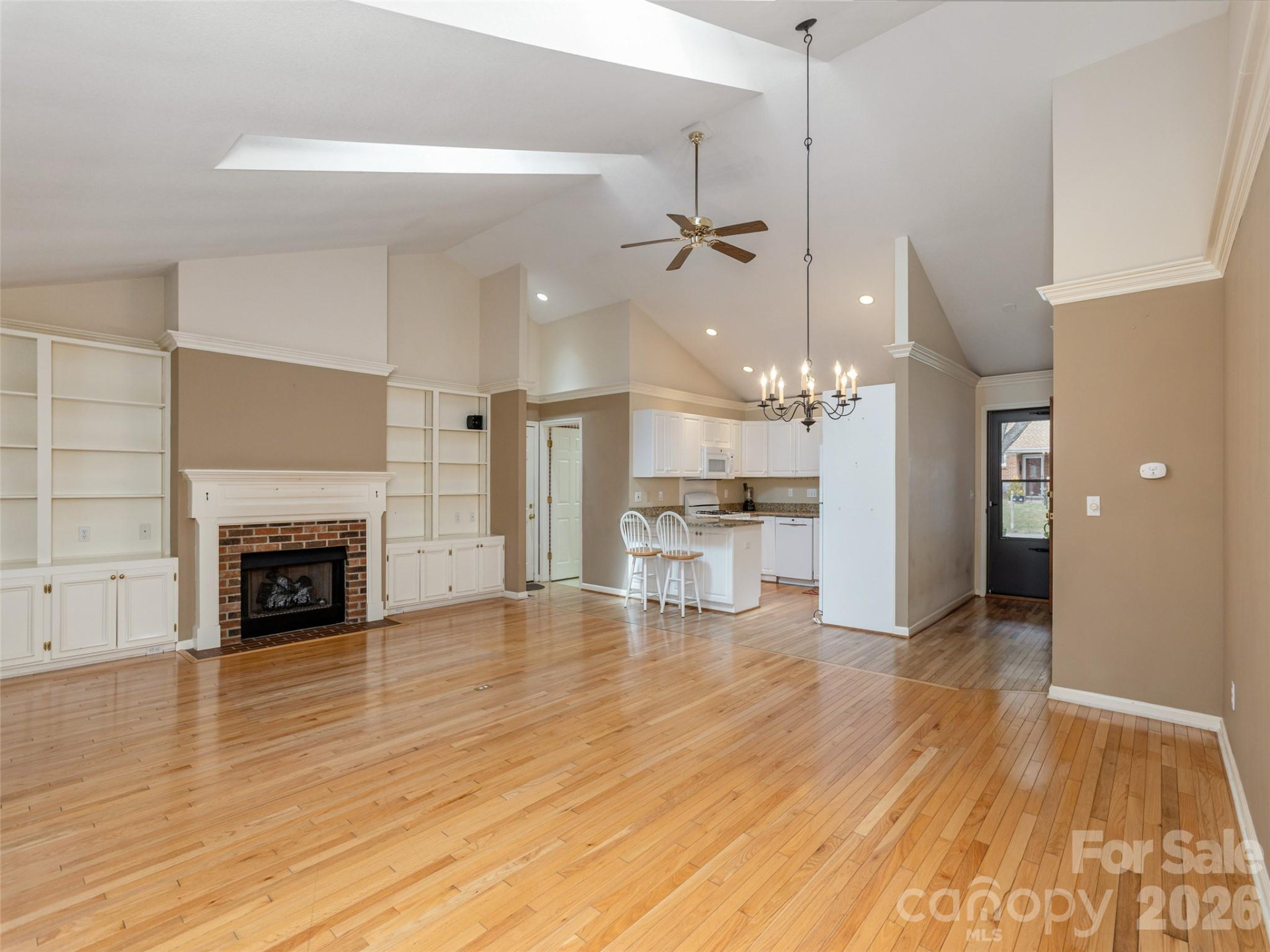 1109 Citation Circle - Photo 3