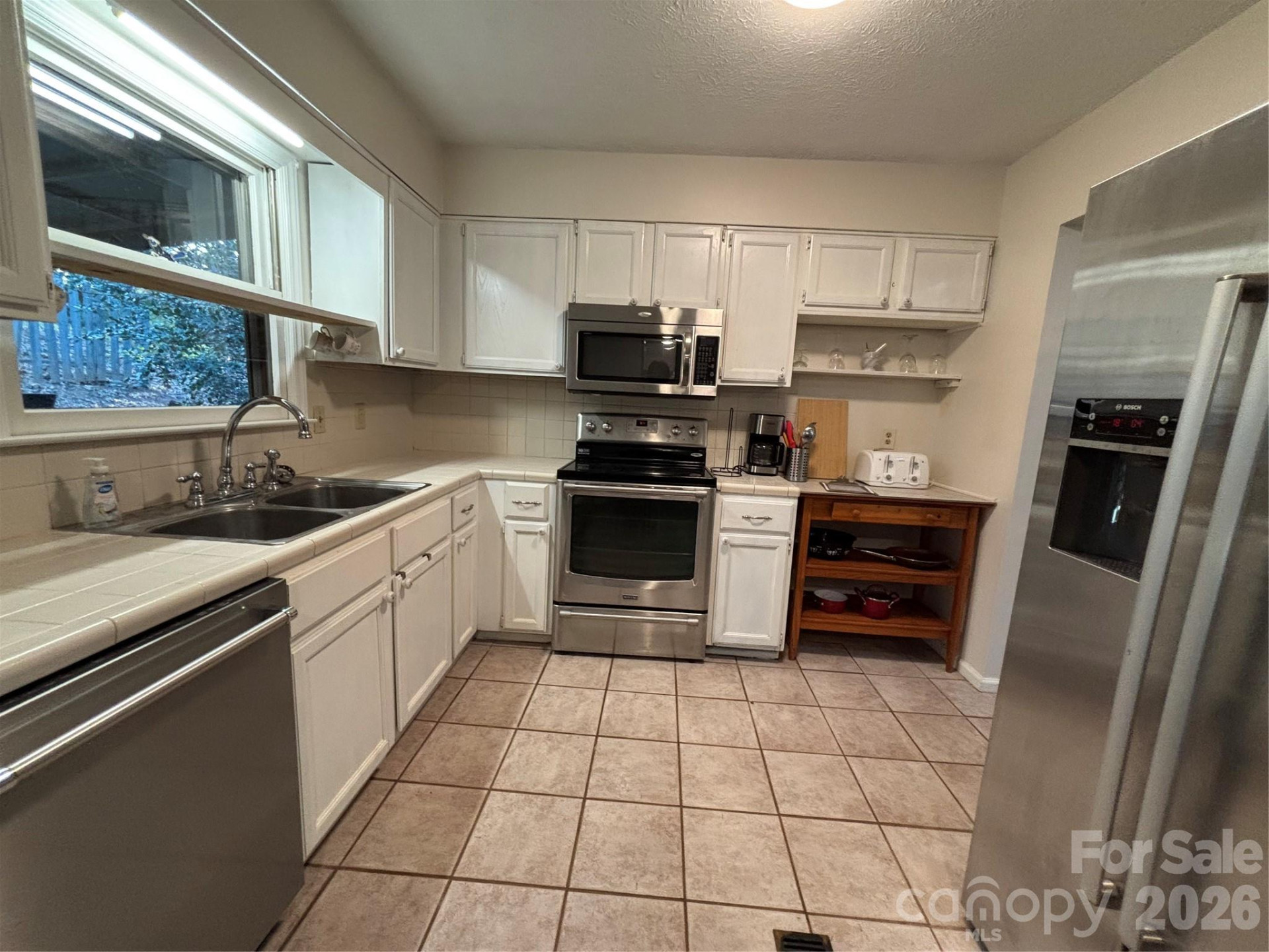 164 Bartlett Street - Photo 11