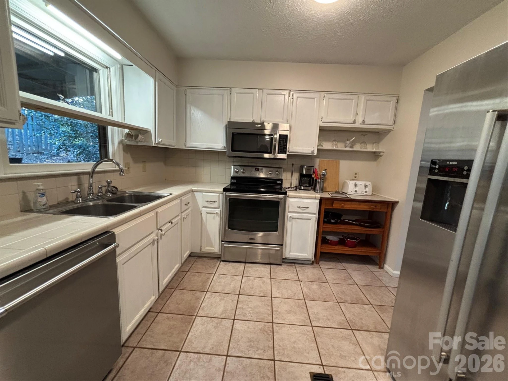 164 Bartlett Street - Photo 11