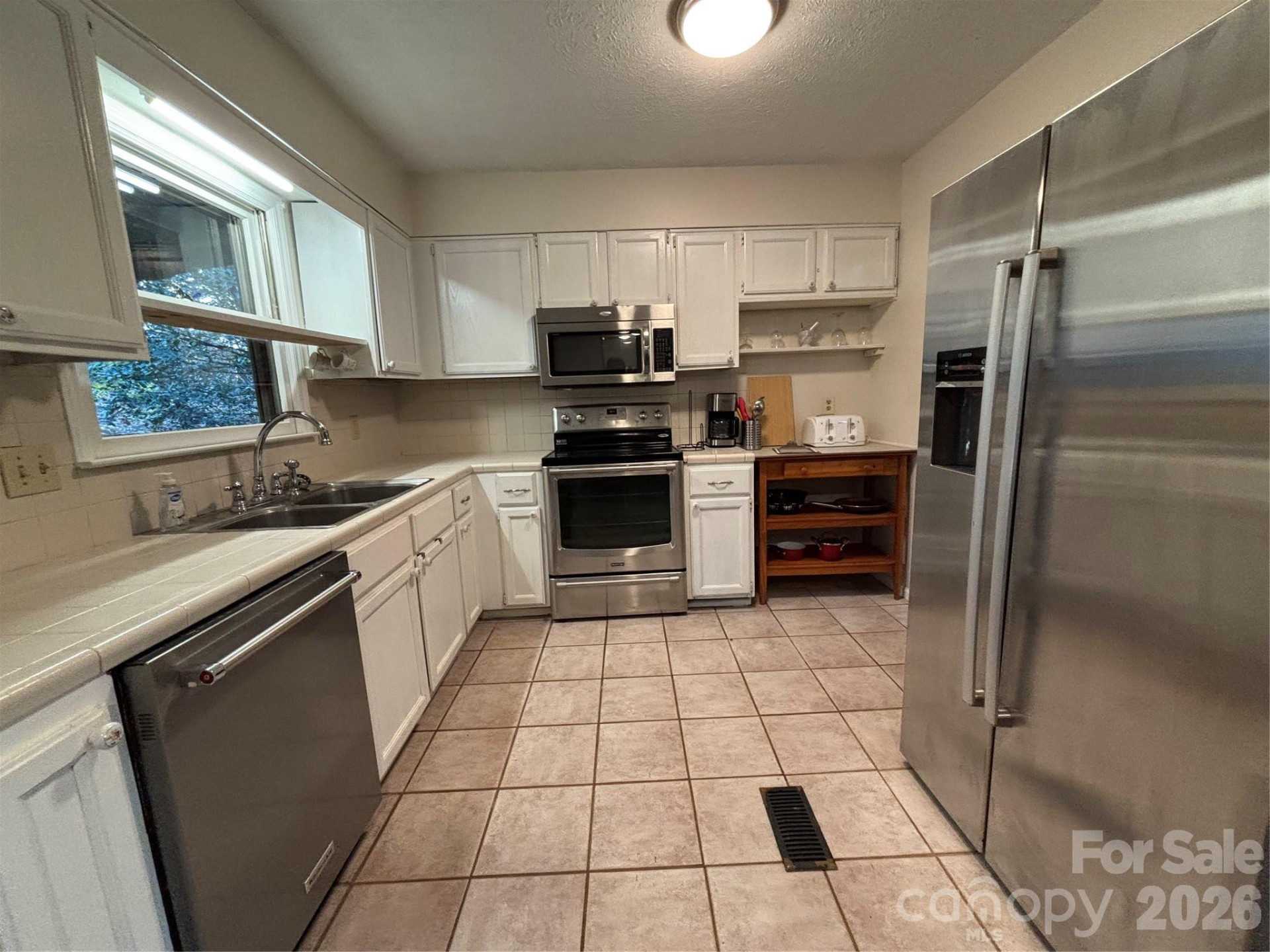 164 Bartlett Street - Photo 12