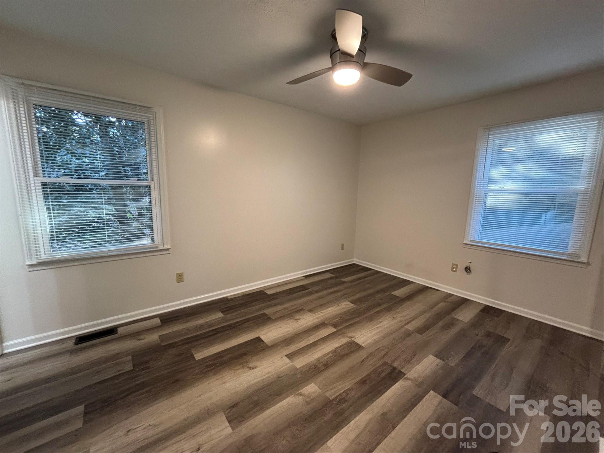 164 Bartlett Street - Photo 16