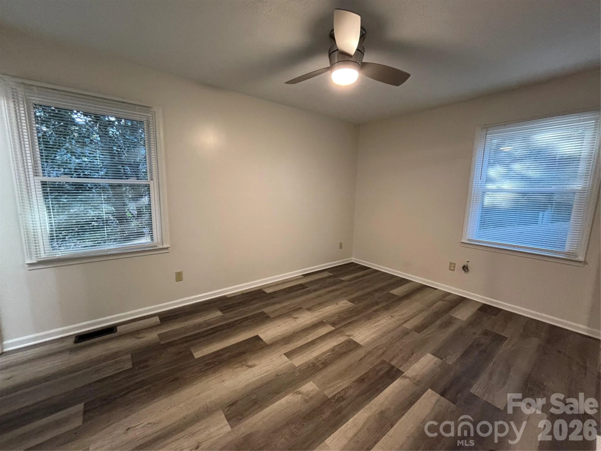164 Bartlett Street - Photo 16