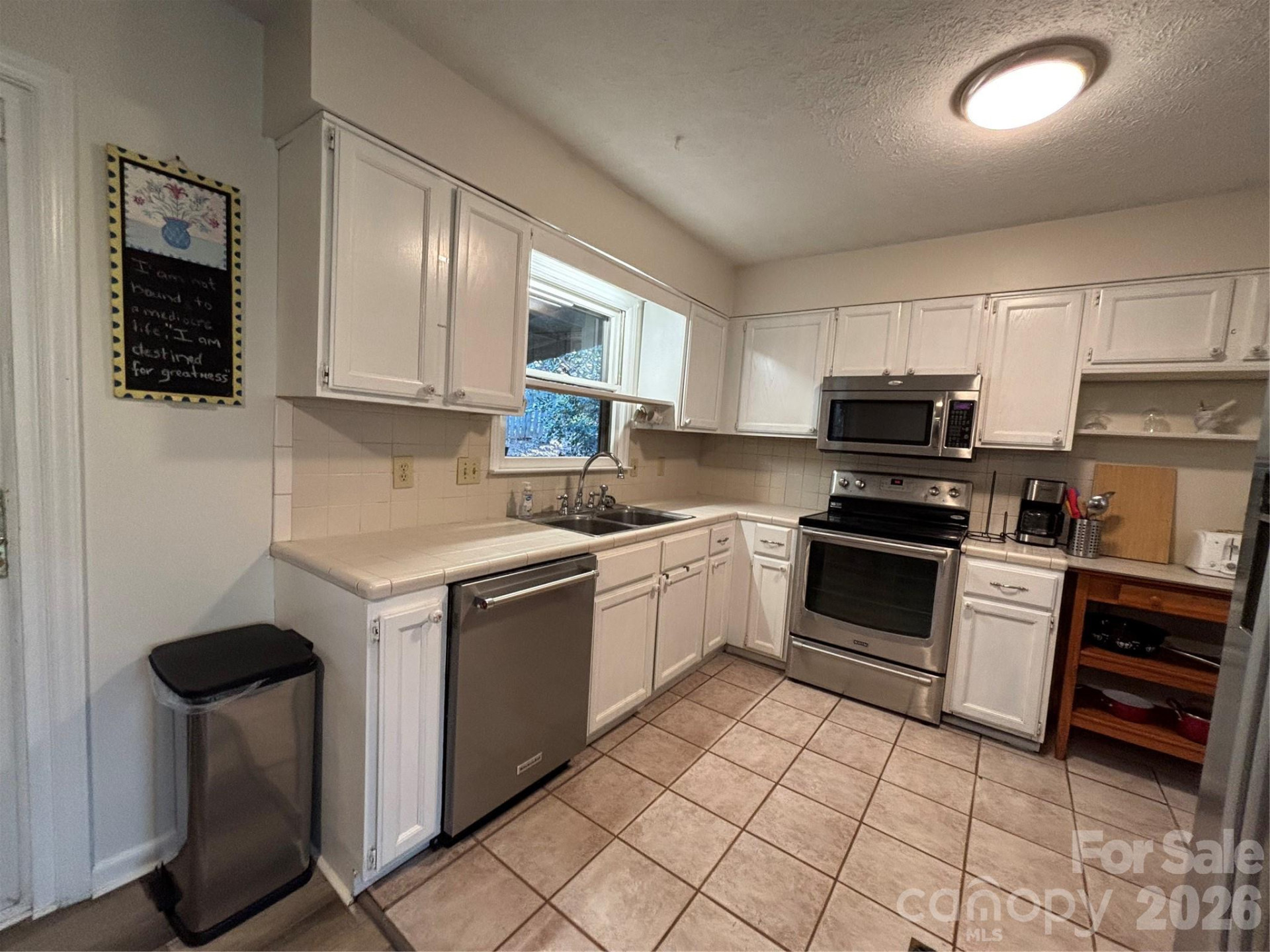 164 Bartlett Street - Photo 5