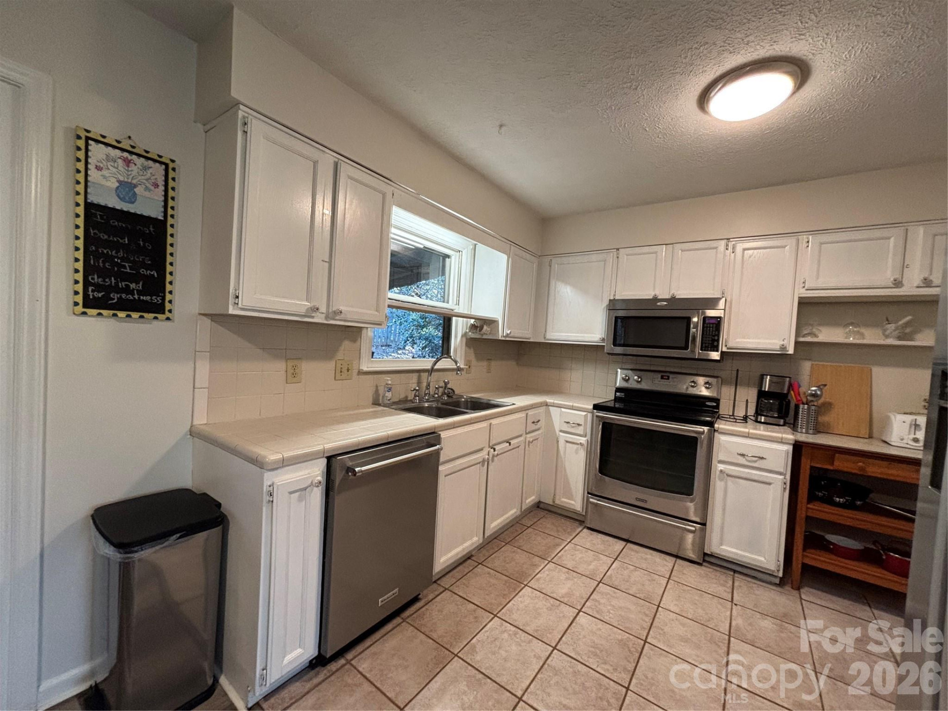 164 Bartlett Street - Photo 6