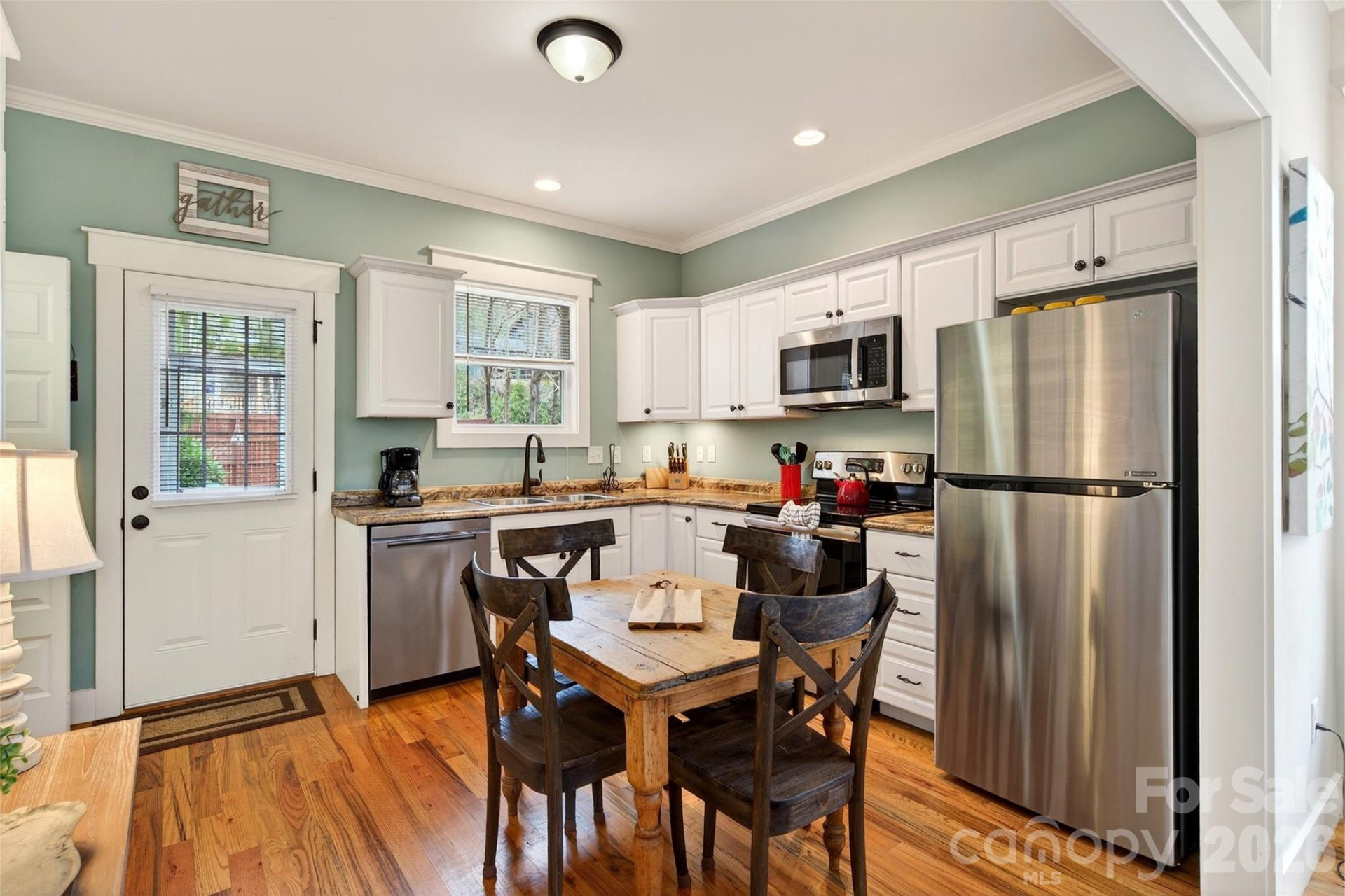 726 Rhododendron Avenue - Photo 8