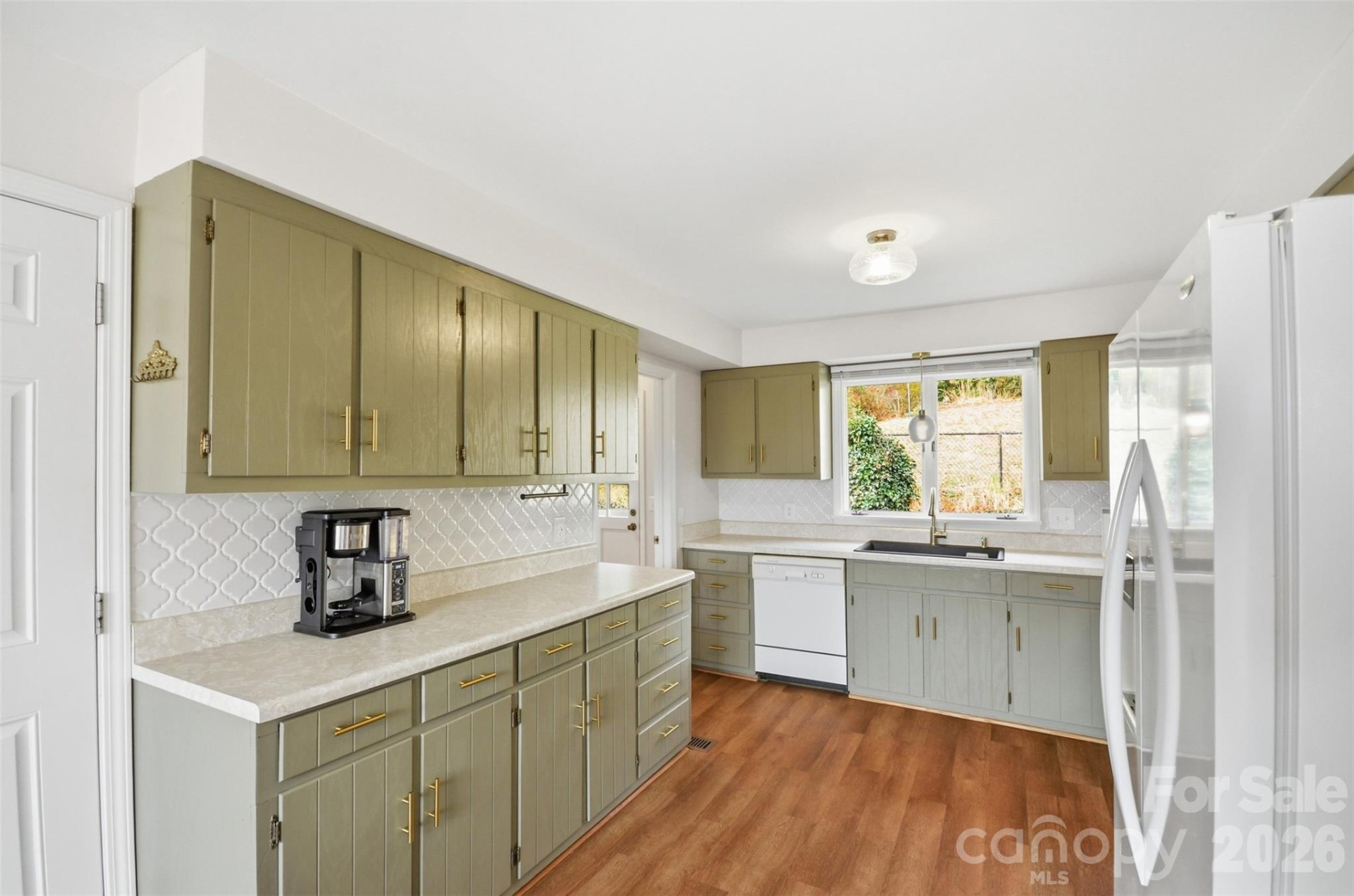 304 Honeysuckle Drive - Photo 7