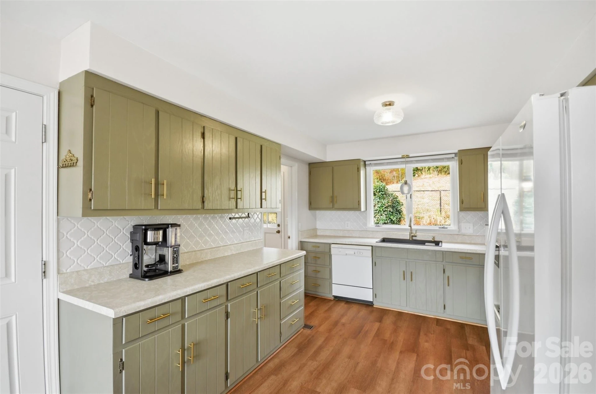 304 Honeysuckle Drive - Photo 7