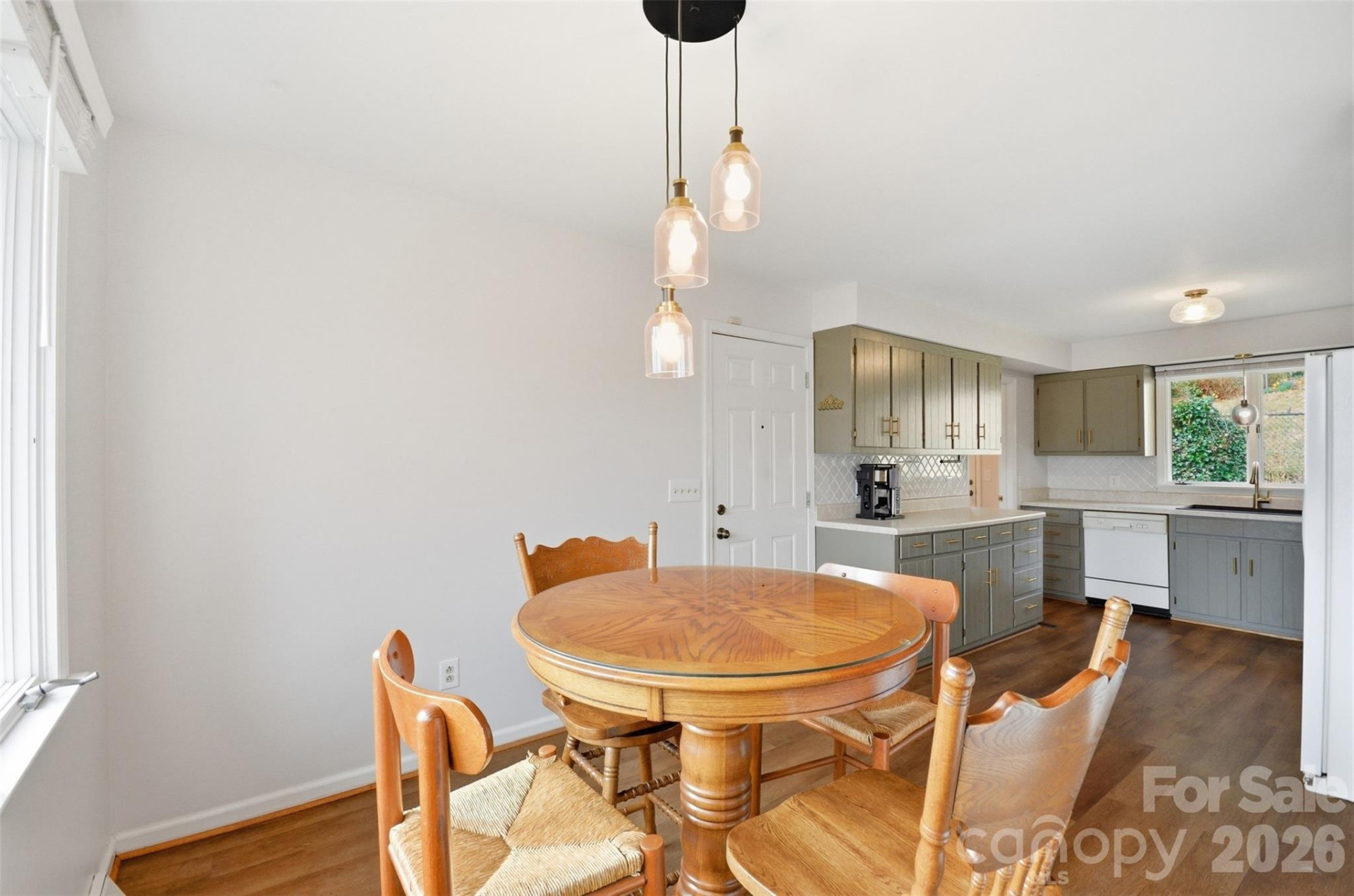 304 Honeysuckle Drive - Photo 10