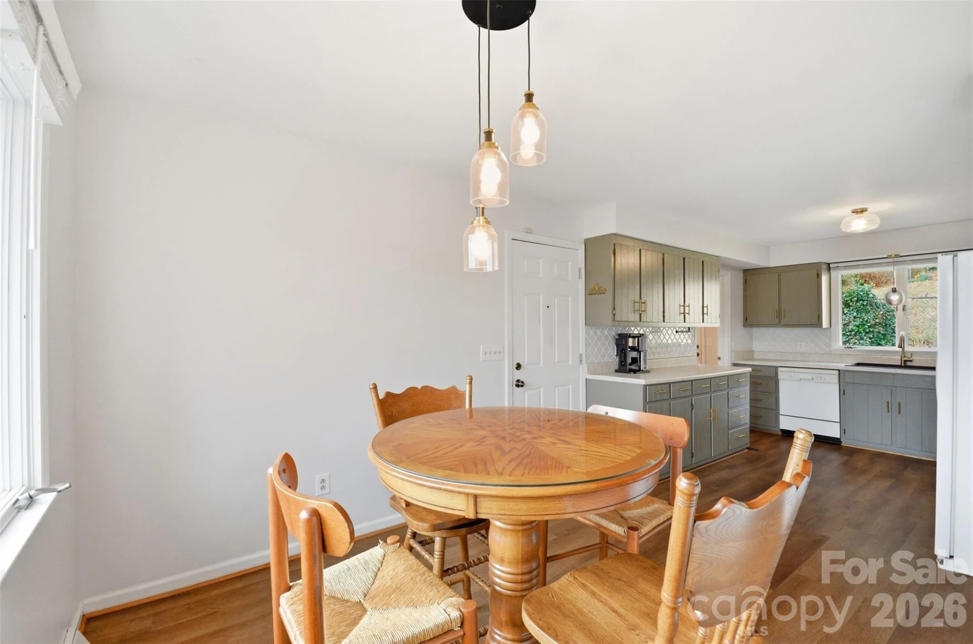 304 Honeysuckle Drive - Photo 10