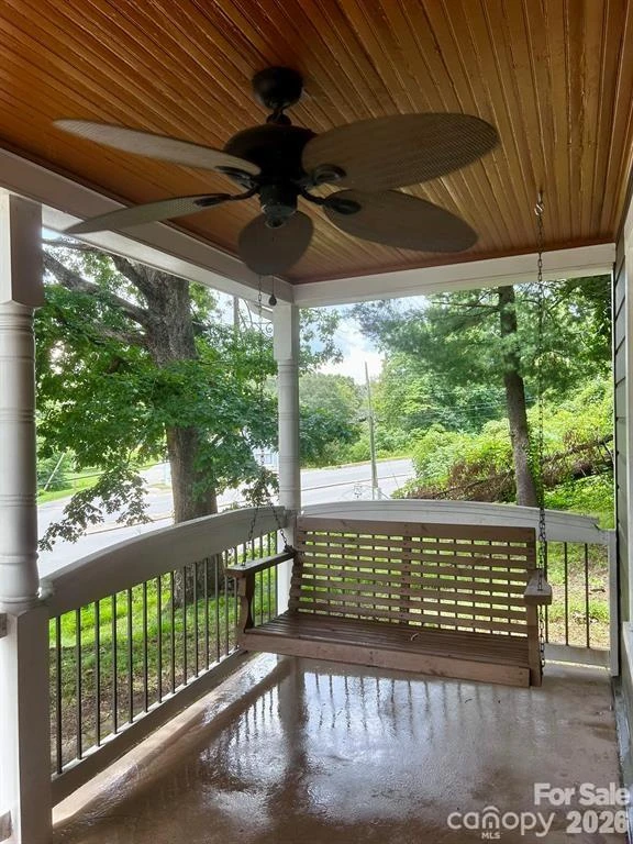 404 Huffman Street - Photo 3