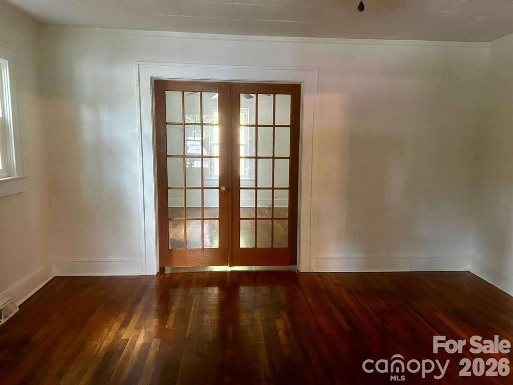 404 Huffman Street - Photo 8