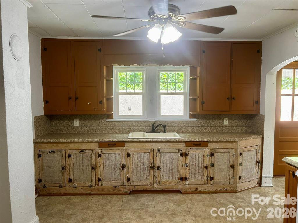 404 Huffman Street - Photo 10