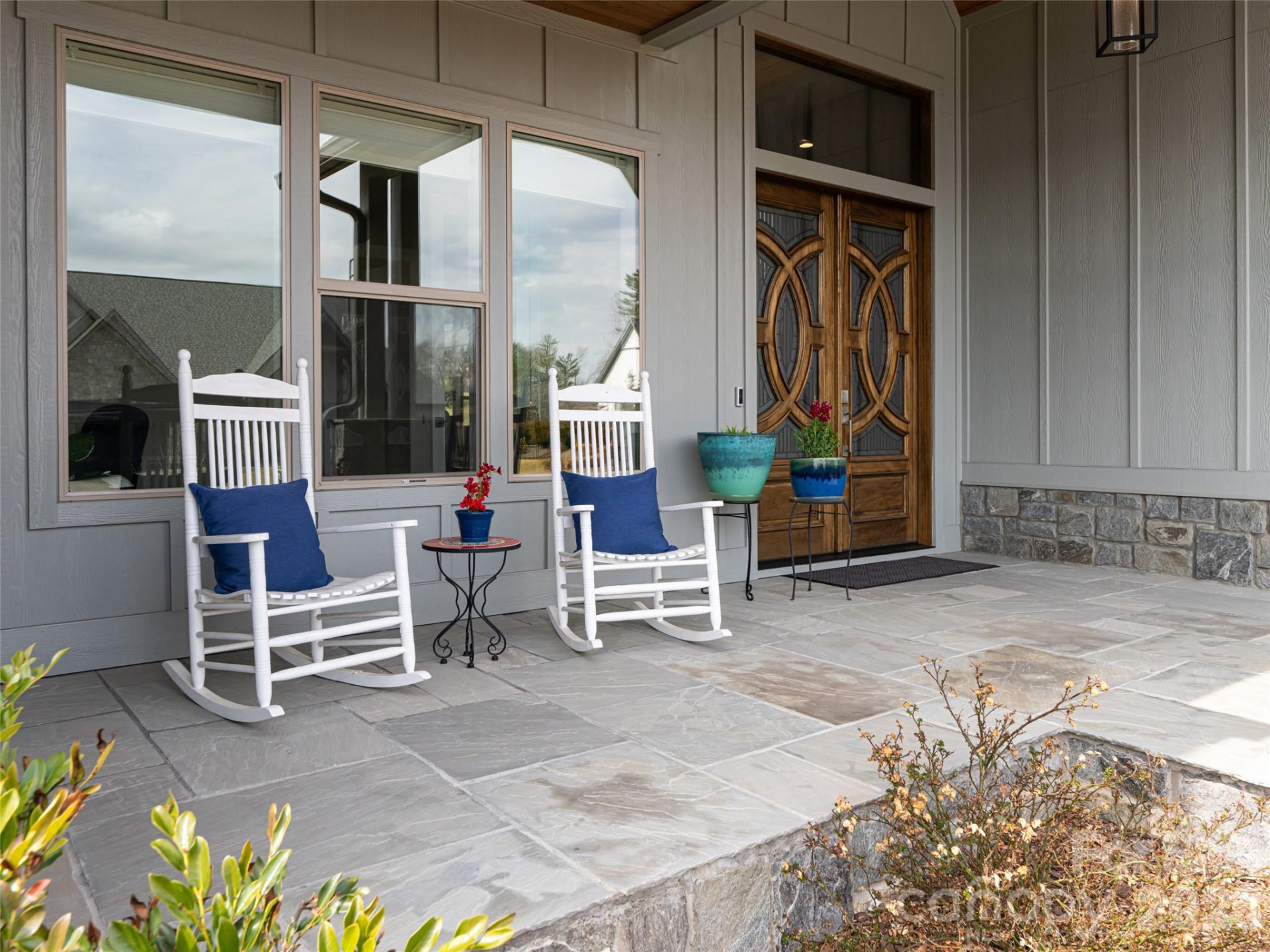744 Daniel Circle Drive - Photo 4