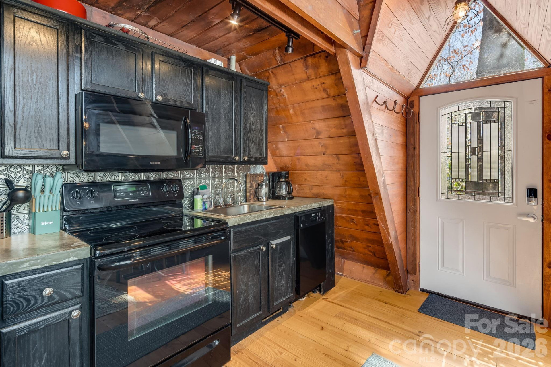 422 Glenaire Drive - Photo 6