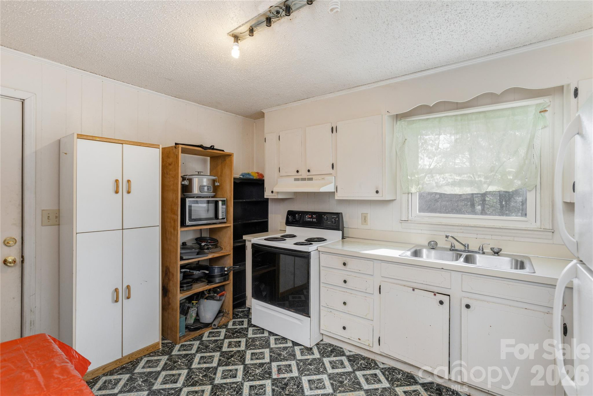 56 Fairview Avenue - Photo 6