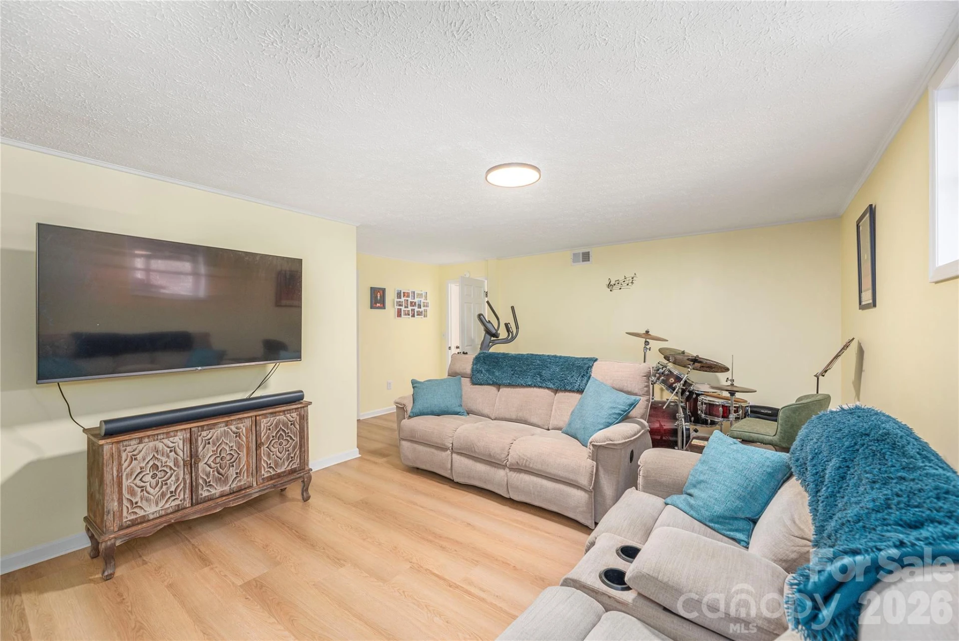 330 Woody Lane - Photo 18
