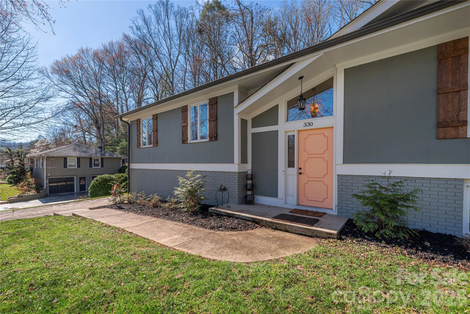 330 Woody Lane - Photo 3