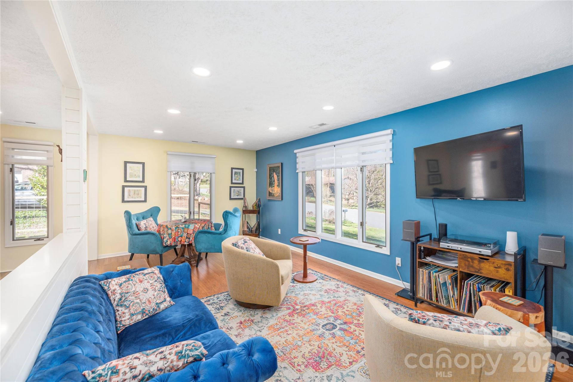 330 Woody Lane - Photo 5