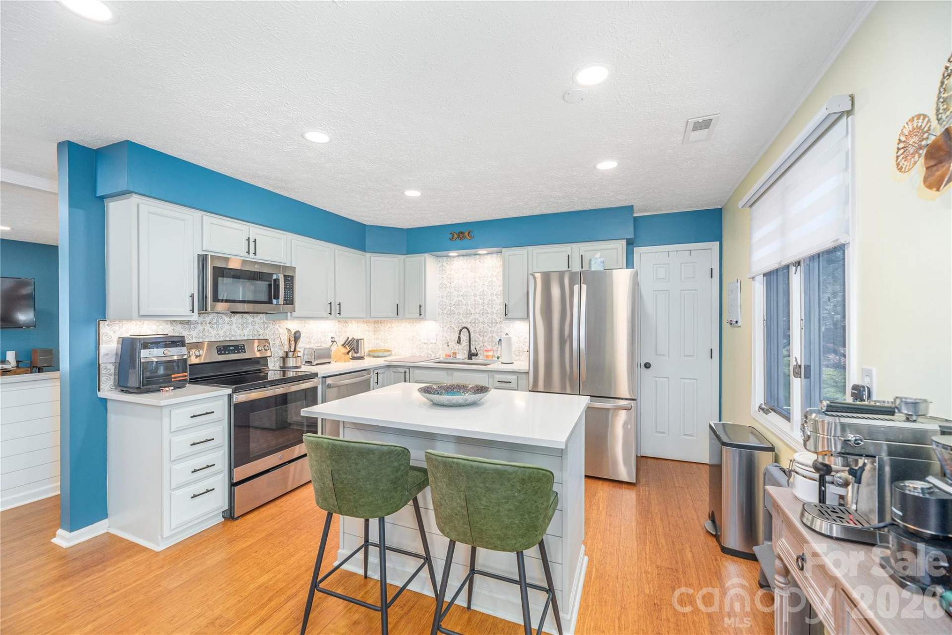 330 Woody Lane - Photo 10