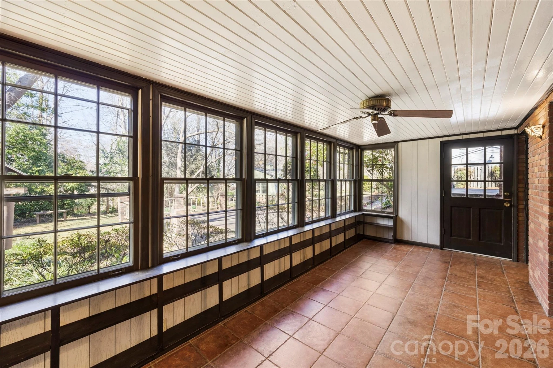 2968 Club Drive - Photo 9