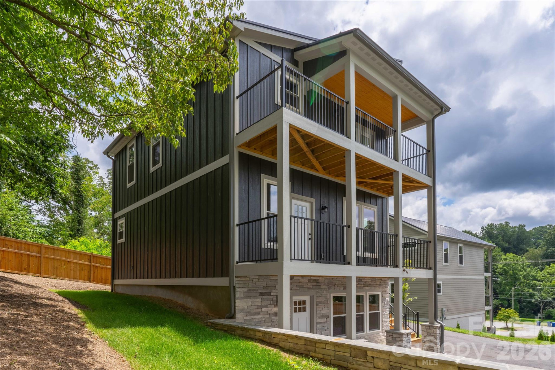 1715 Old Haywood Road