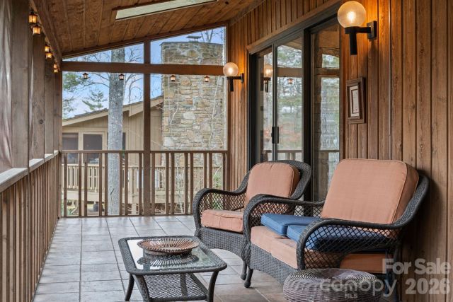 301 Scarlet Oak Lane, Hendersonville, NC, 28791