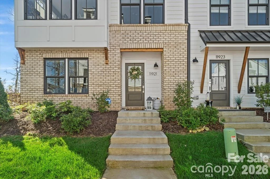 11921 Fiddlers Roof Lane - Photo 2