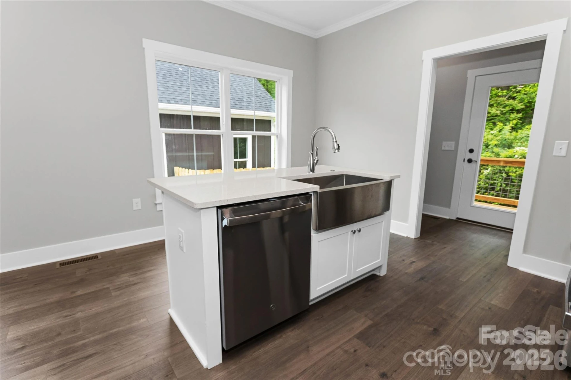 114 Orchard Street - Photo 3